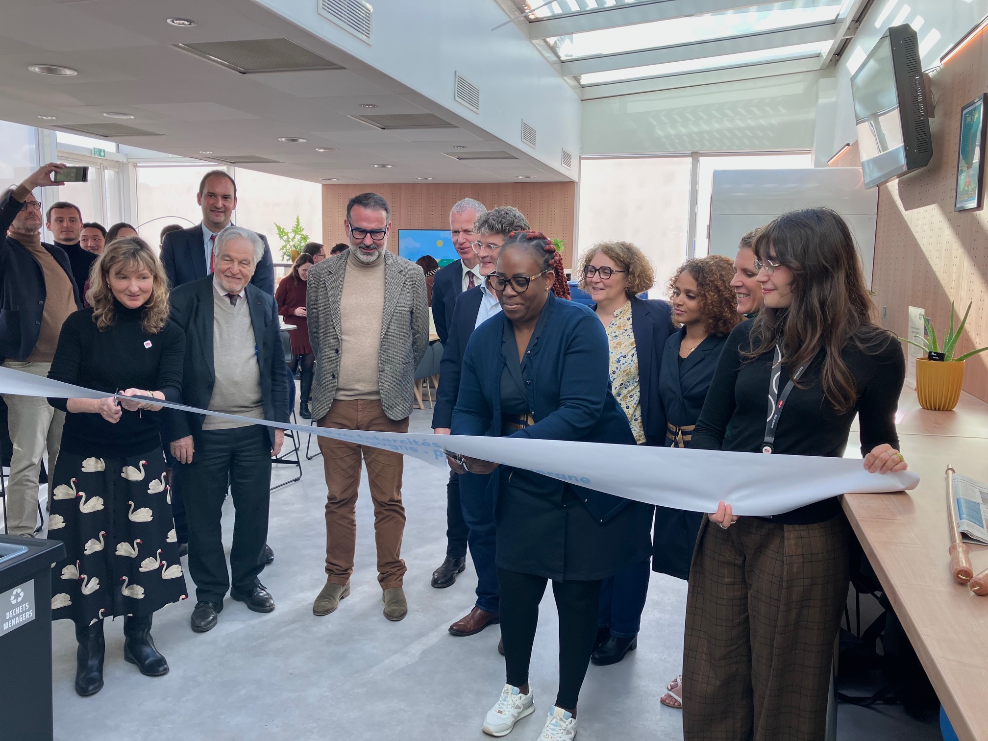 L'inauguration du salon par Amandine Thomas-Commin, directrice d'Intercités (à gauche) - Photo : T. Beaurepère