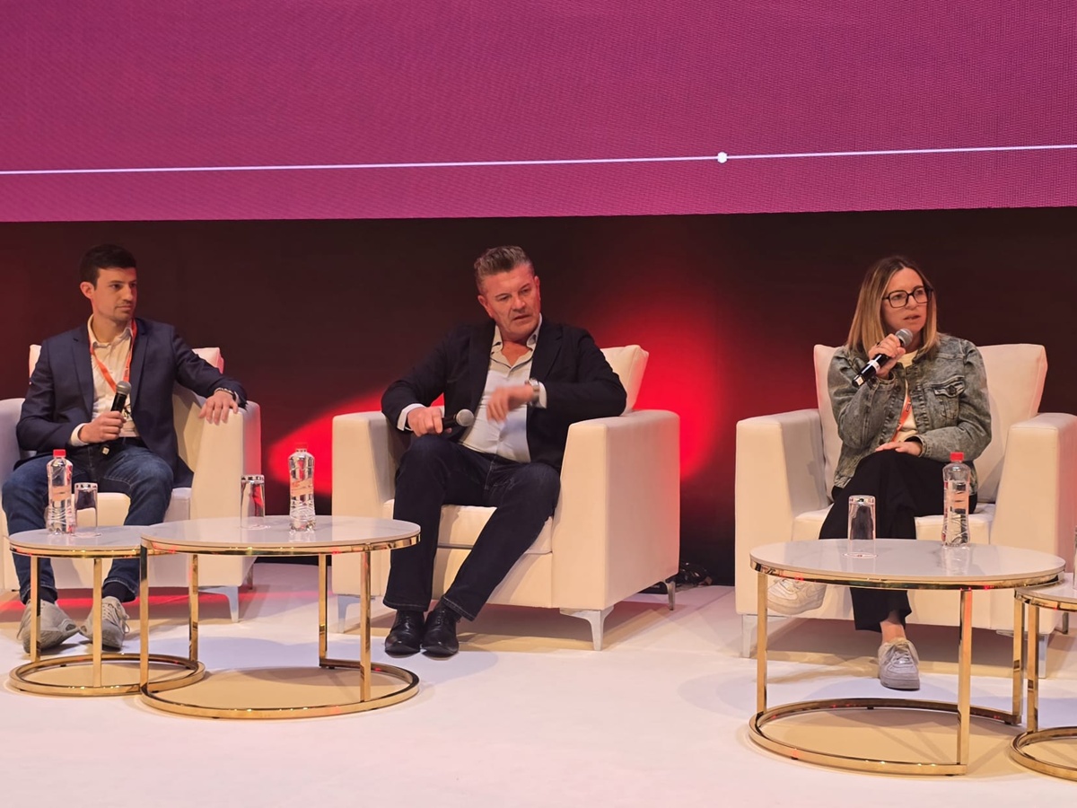 Maxime Pialat (Supertripper), Alain Hebras (Wagram Voyages), Solenn Le Brazidec (Plus Voyages) - Photo CE