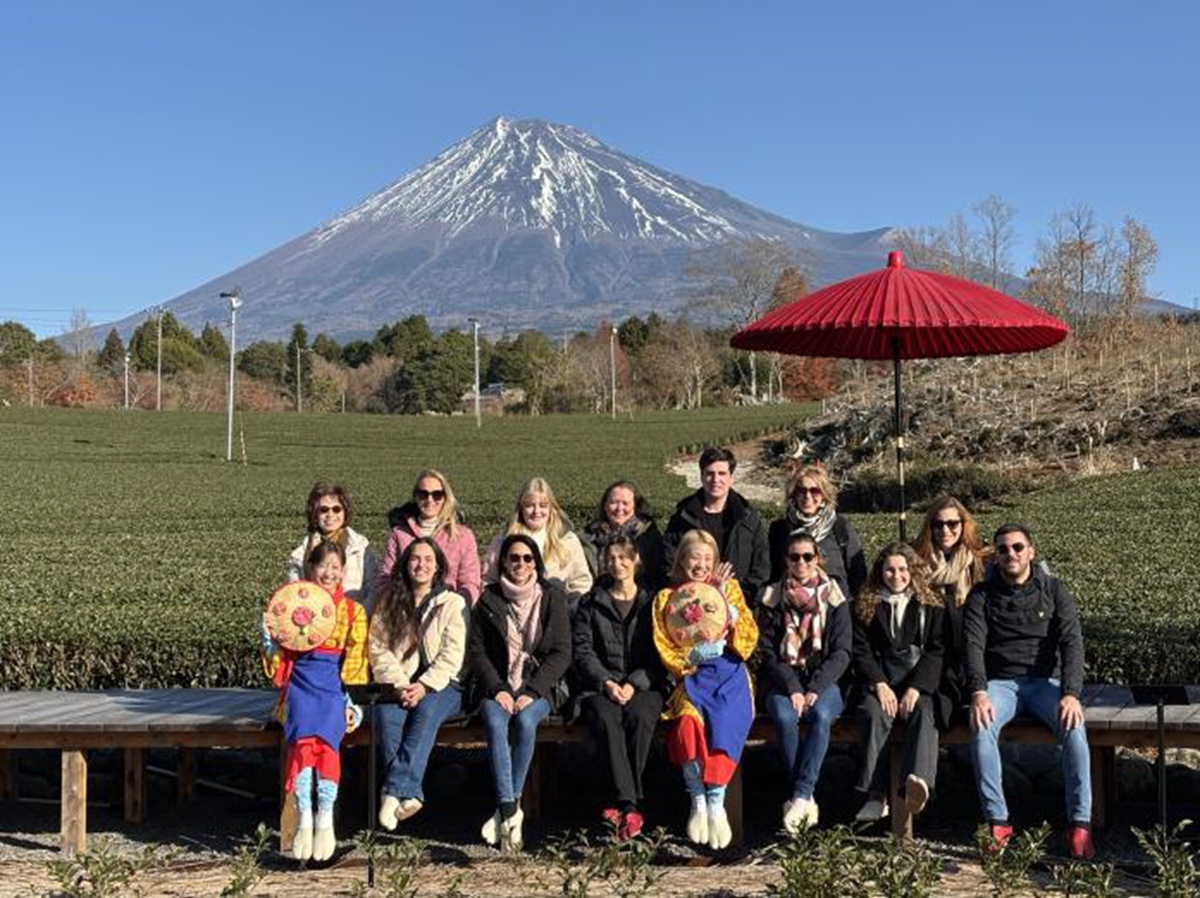 Les dix agents de voyages lauréats du challenge de ventes Salaün Holidays découvrent le Japon - Photo : Salaün Holidays