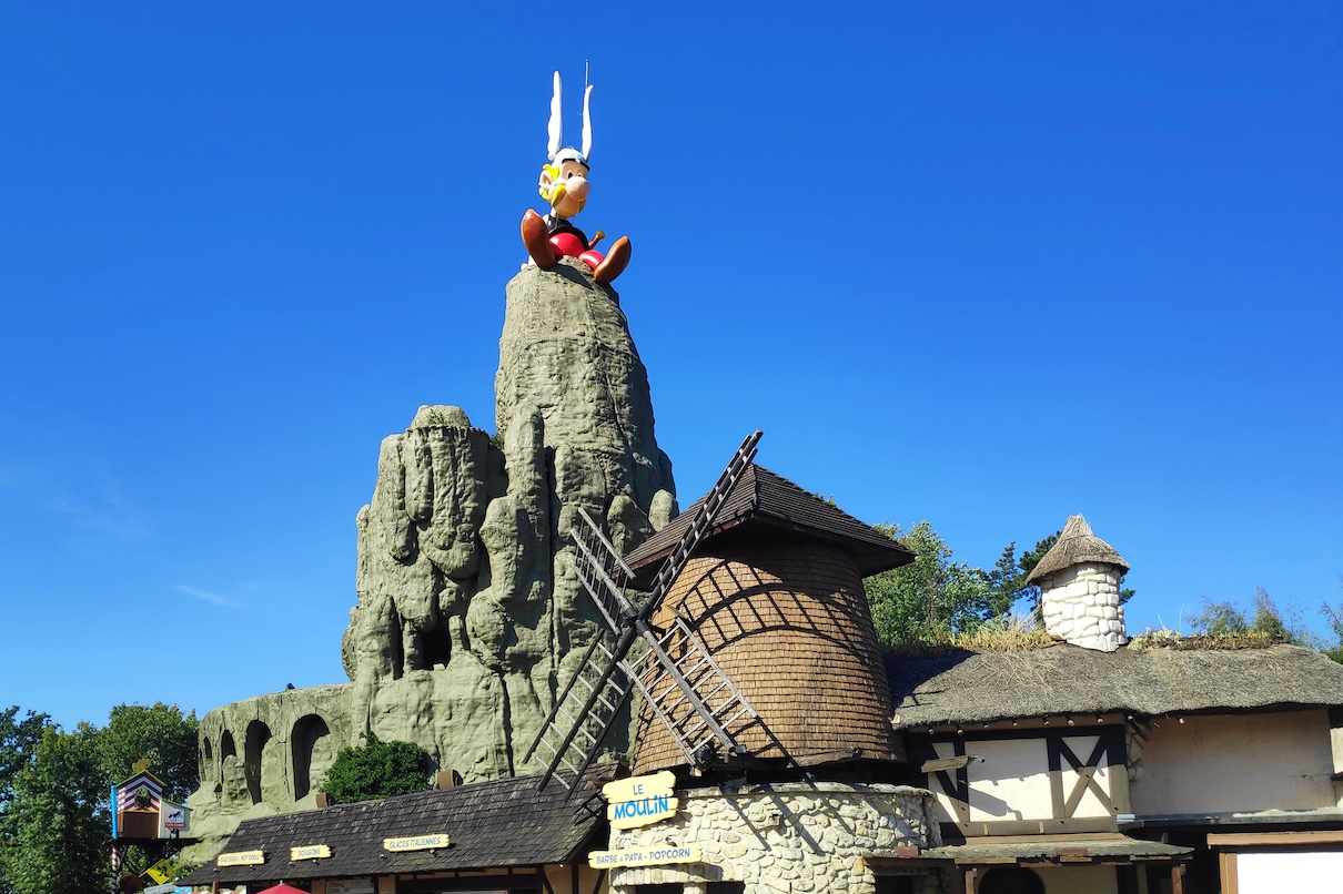 Le Parc Astérix lance sa campagne de recrutement 2026 - Depositphotos @BreizhAtao