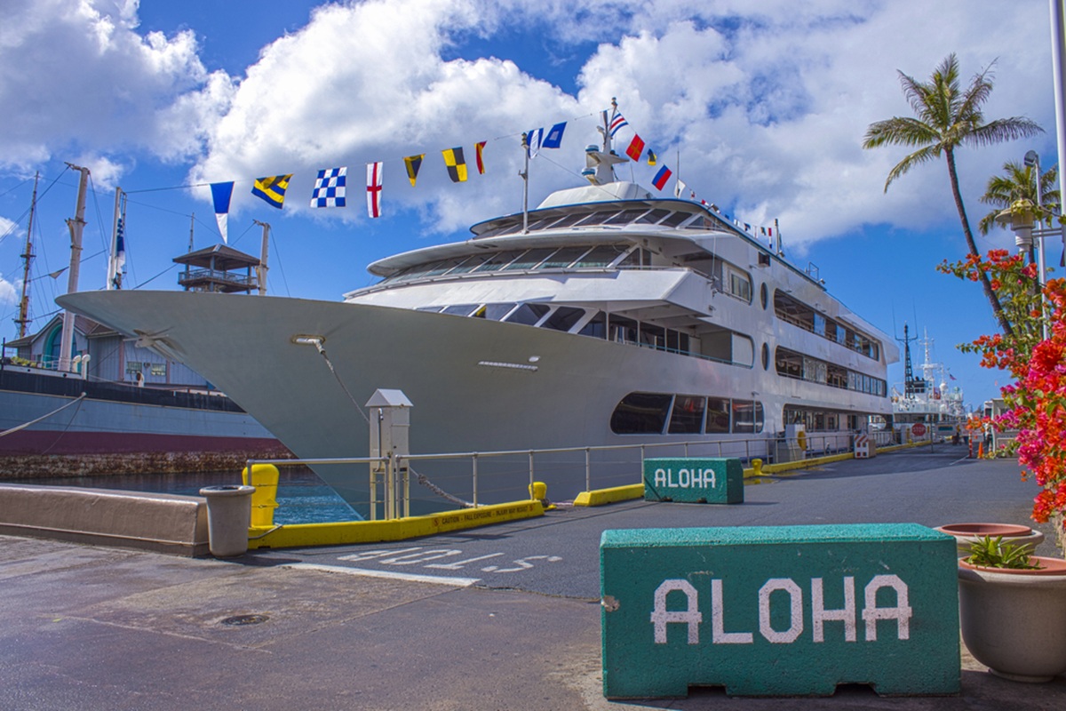 Une surtaxe climatique de 0,75 % visant les navires de croisière à Hawaï a été suspendue quelques heures avant son entrée en vigueur. @depositphotos/LAMeeks
