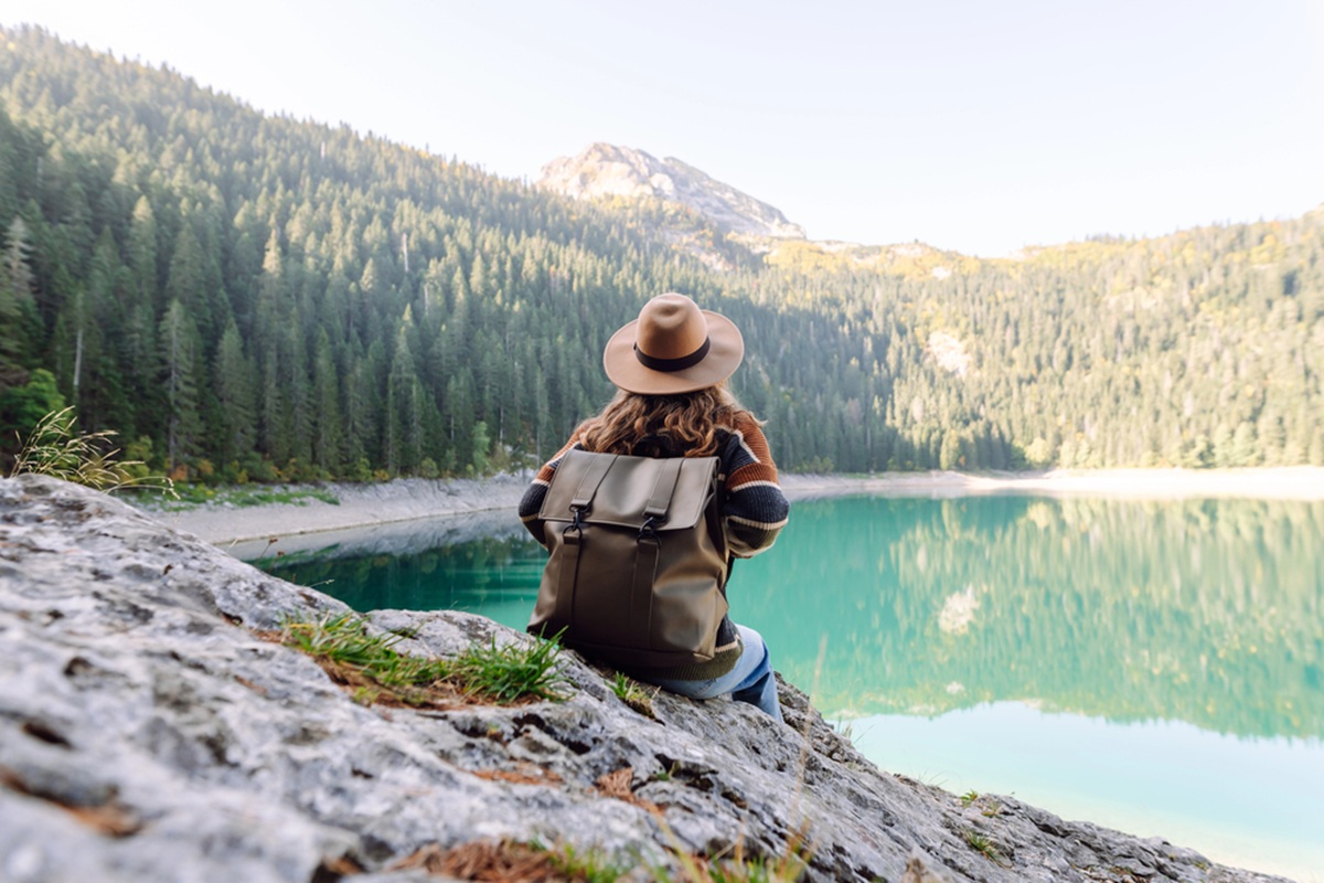 Plus lents, plus longs, les voyages sous forme de mini-retraites séduisent la génération Z. @depositphotos/xerox123.mail.ua