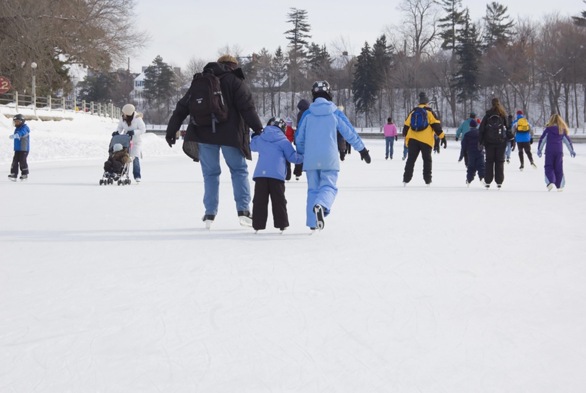 La patinoire du canal Rideau traverse le centre de la capitale nationale sur 7,8 km.@depositphotos/PavelS