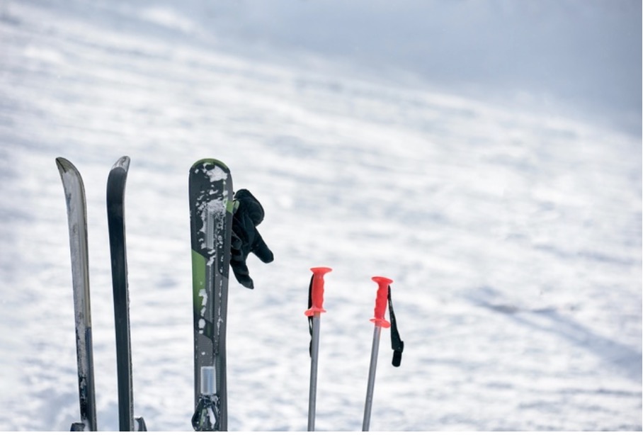 Vacances de fin d’année : entre affluence et stabilité -Depositphotos @seenaad