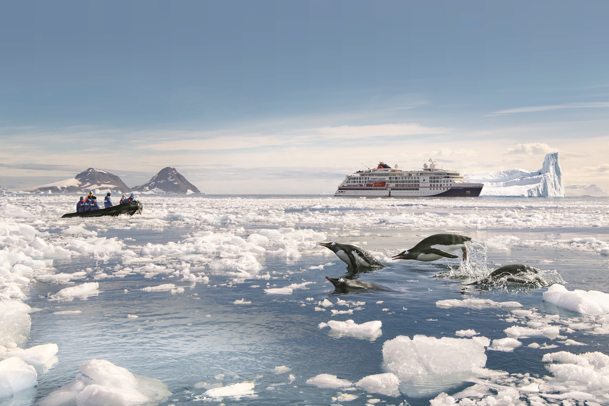 Trois des cinq navires de Hapag-Lloyd Cruises sont dédiés aux croisières d'expédition notamment vers l’Arctique et l’Antarctique @Hapag-Lloyd Cruises