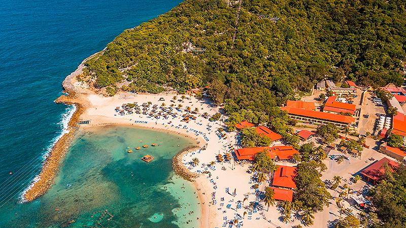 Aucun navire du groupe n’a fait escale sur le site depuis avril 2025, après une première interruption déjà observée en 2024 @RCCL.