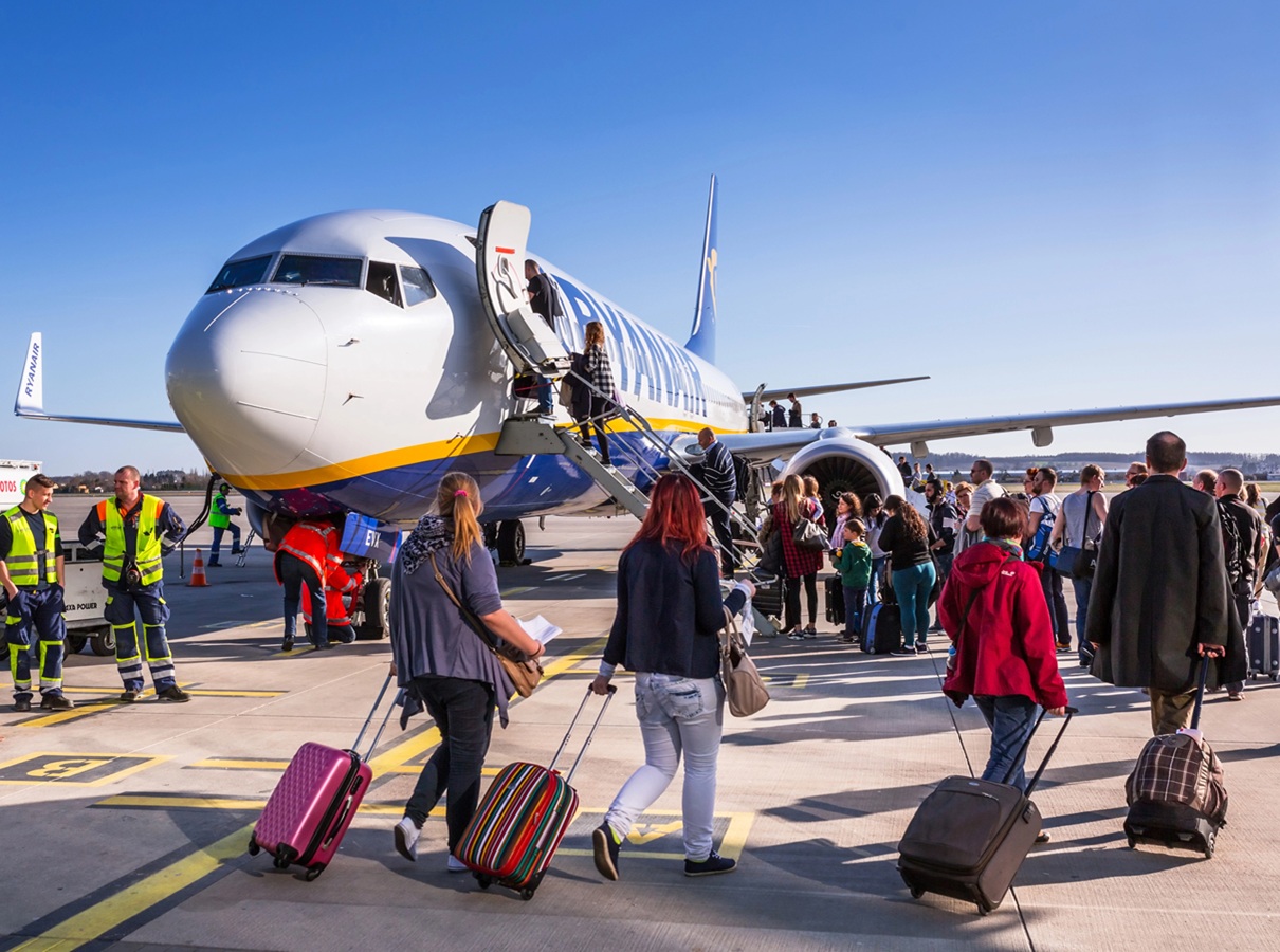 Baisse du nombre de compagnies et d'aéroports en Europe - Depositphotos