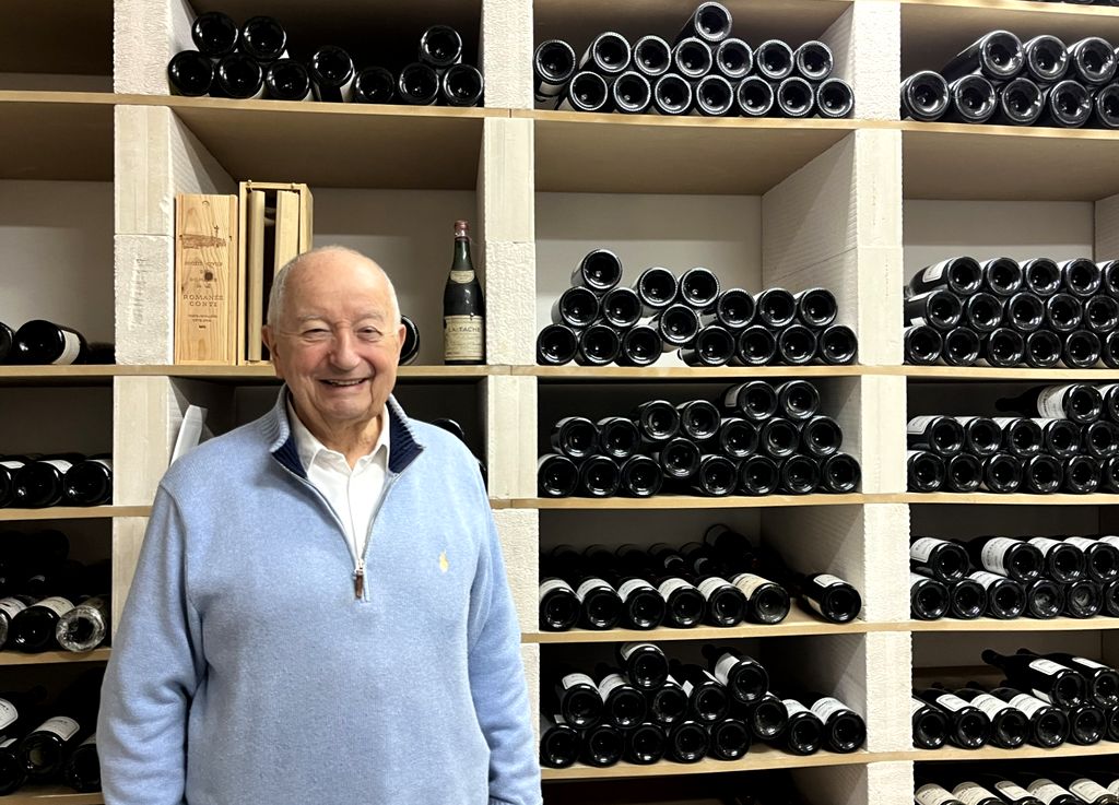 François Audouze dans sa cave aux 30 000 références - Photo : PB