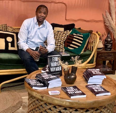 Roobens Fils : son livre "Être noir et voyager" se vend à des milliers d'exemplaires - Photo : Dunia Travel