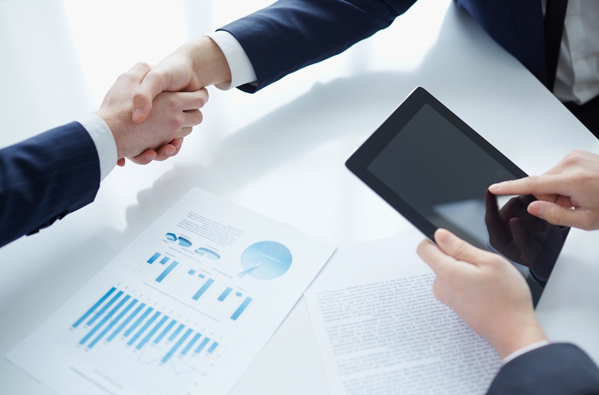 Orange Travel et Selectour annoncent un partenariat - Depositphotos.com, pressmaster