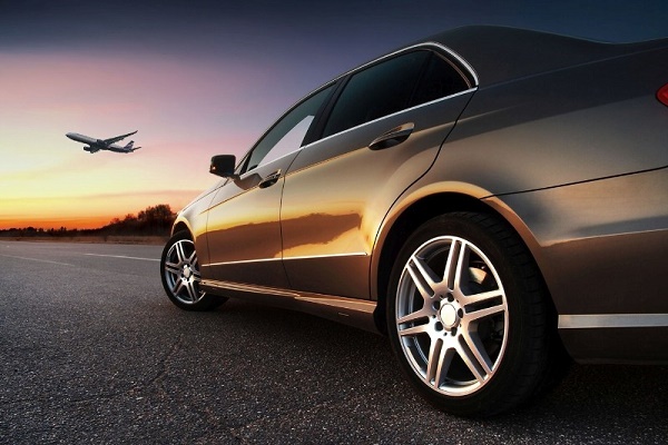 Avis et Aeroflot deviennent partenaires - Photo : Avis Car Rental et Aeroflot Avis et Aeroflot deviennent partenaires - Photo : Avis Car Rental et Aeroflot