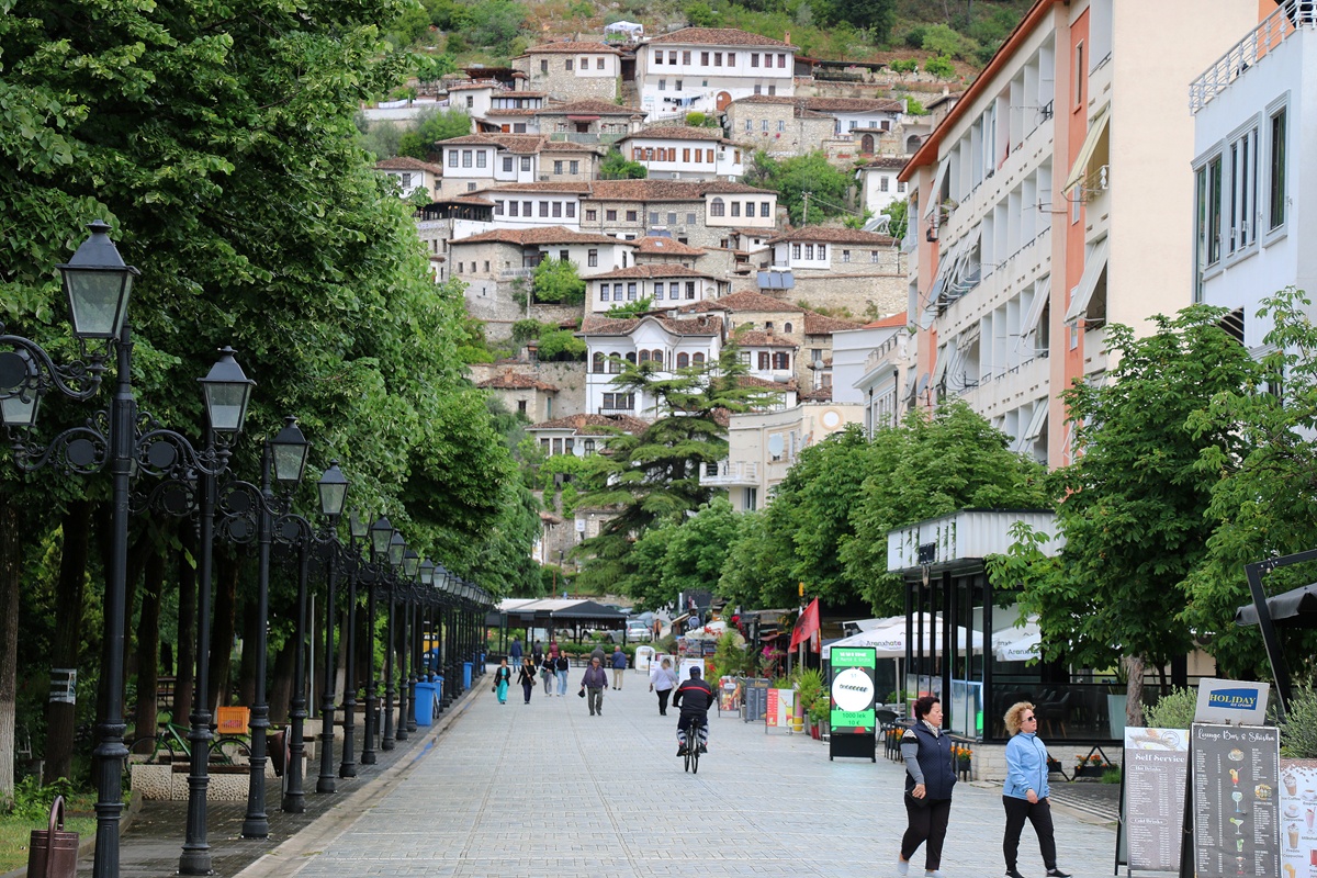 Berat, classée à l’UNESCO, brille par ses trois quartiers historiques - Photo : J.-F.R.