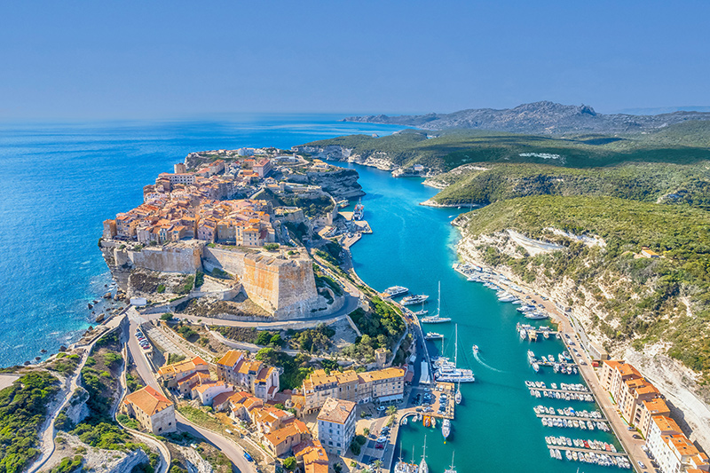 Bonifacio © Adobe Stock - Balate Dorin