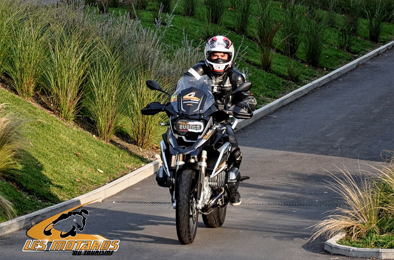 Les Motards du Tourisme - Photo OliverTrips.