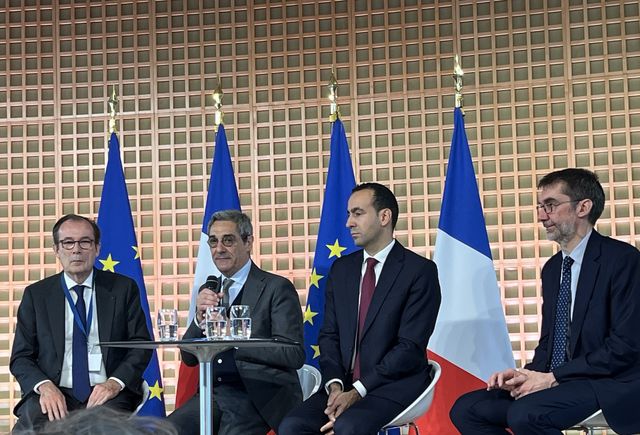De gauche à droite, Christian Mantei (président du CA d'Atout France), Serge Papin et Adam Oubuih, directeur général d'Atout France - Photo : PB