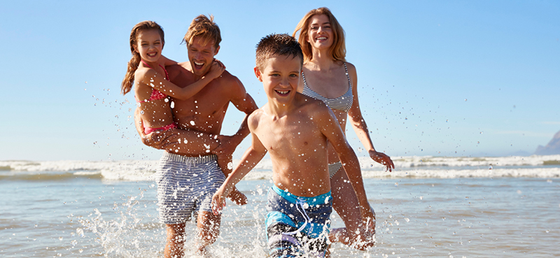 Vacances en famille avec Costa © monkeybusinessimages