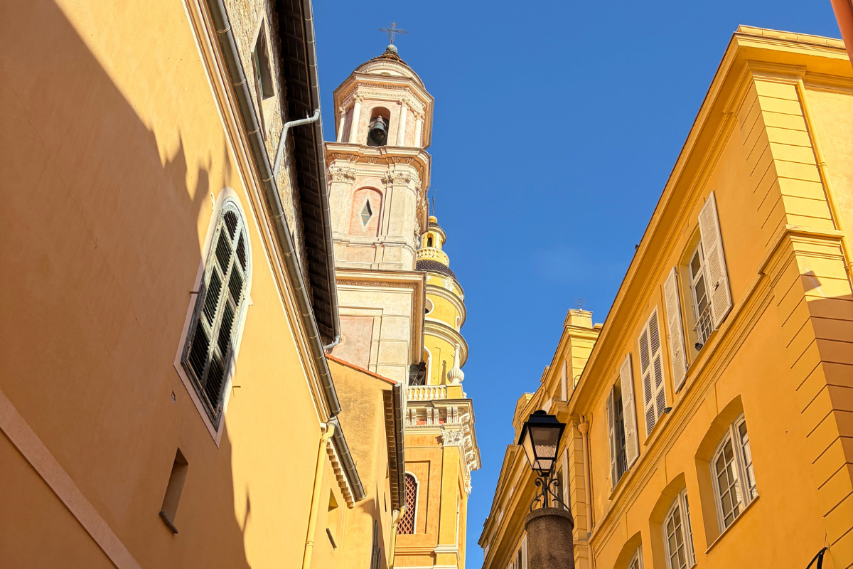 La Fête du Citron est un grand festival annuel qui se déroule à Menton, sur la Côte d’Azur en France. C’est une combinaison unique de carnaval et de célébration des agrumes, surtout du citron - Photo : RS
