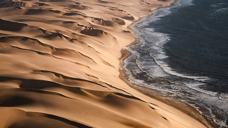 Swakopmund © Unsplash - Joshua Kettle