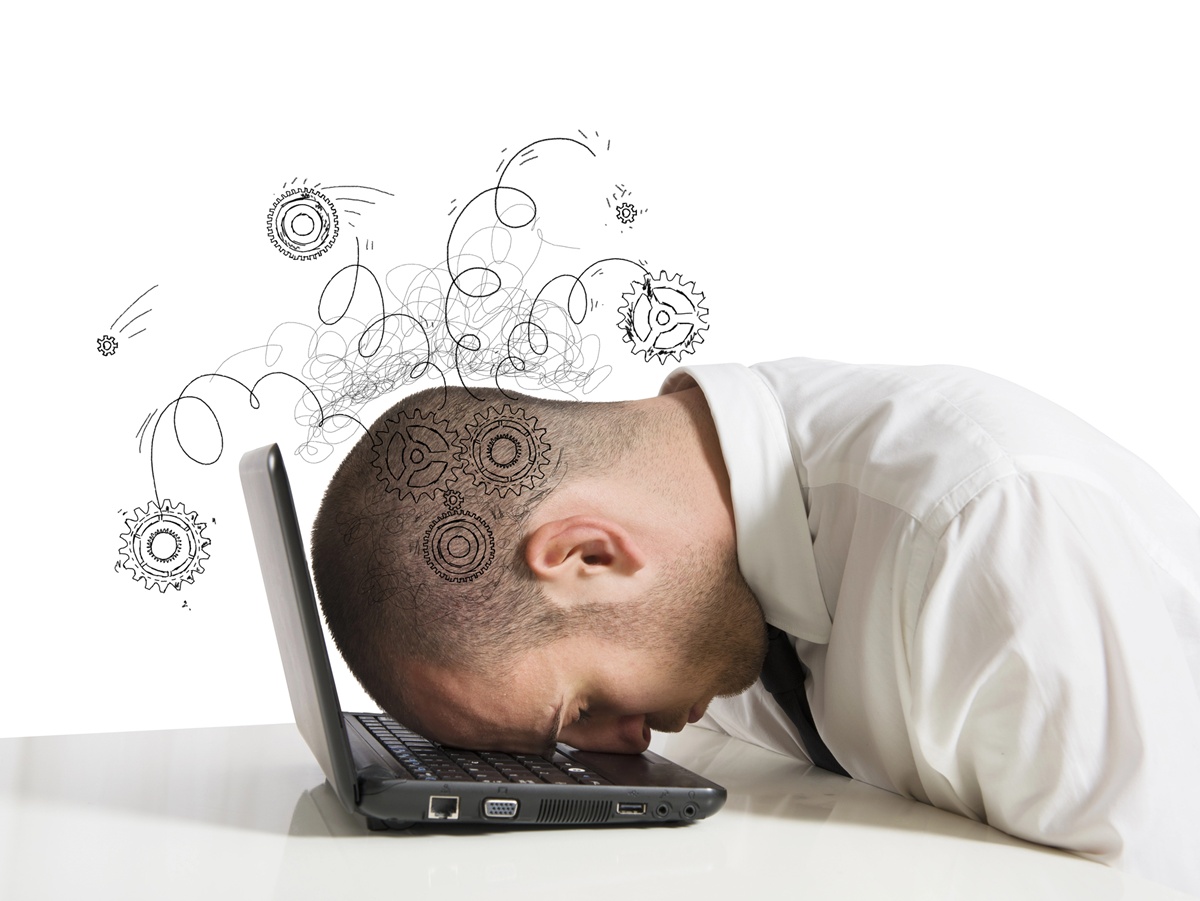 La guerre dans le Golfe persique a un impact sur la gestion des départs proches et les prises de commandes, selon le dernier sondage du CDMV - DepositPhotos.com, alphaspirit