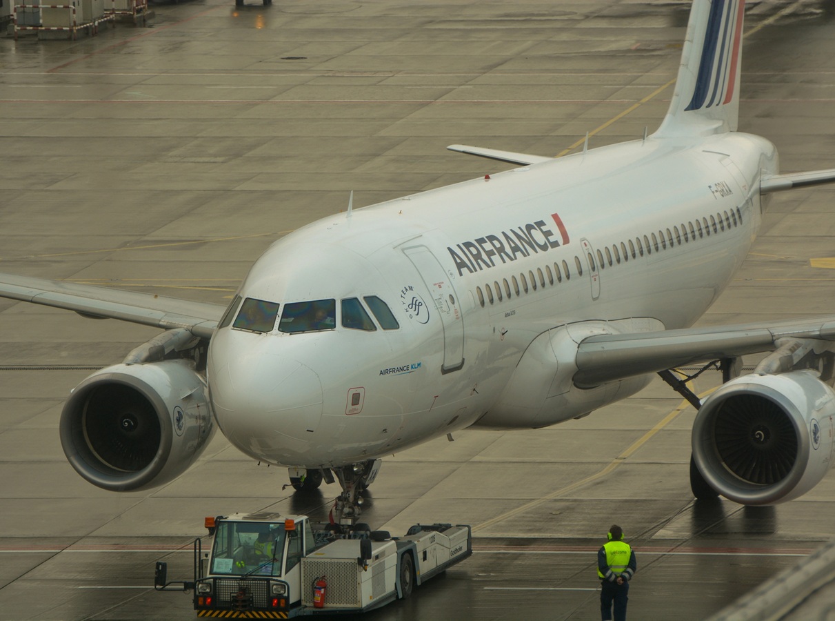 Le SNPNC et l'UNAC ont demandé l'émission d'un danger grave et imminent - Depositphotos