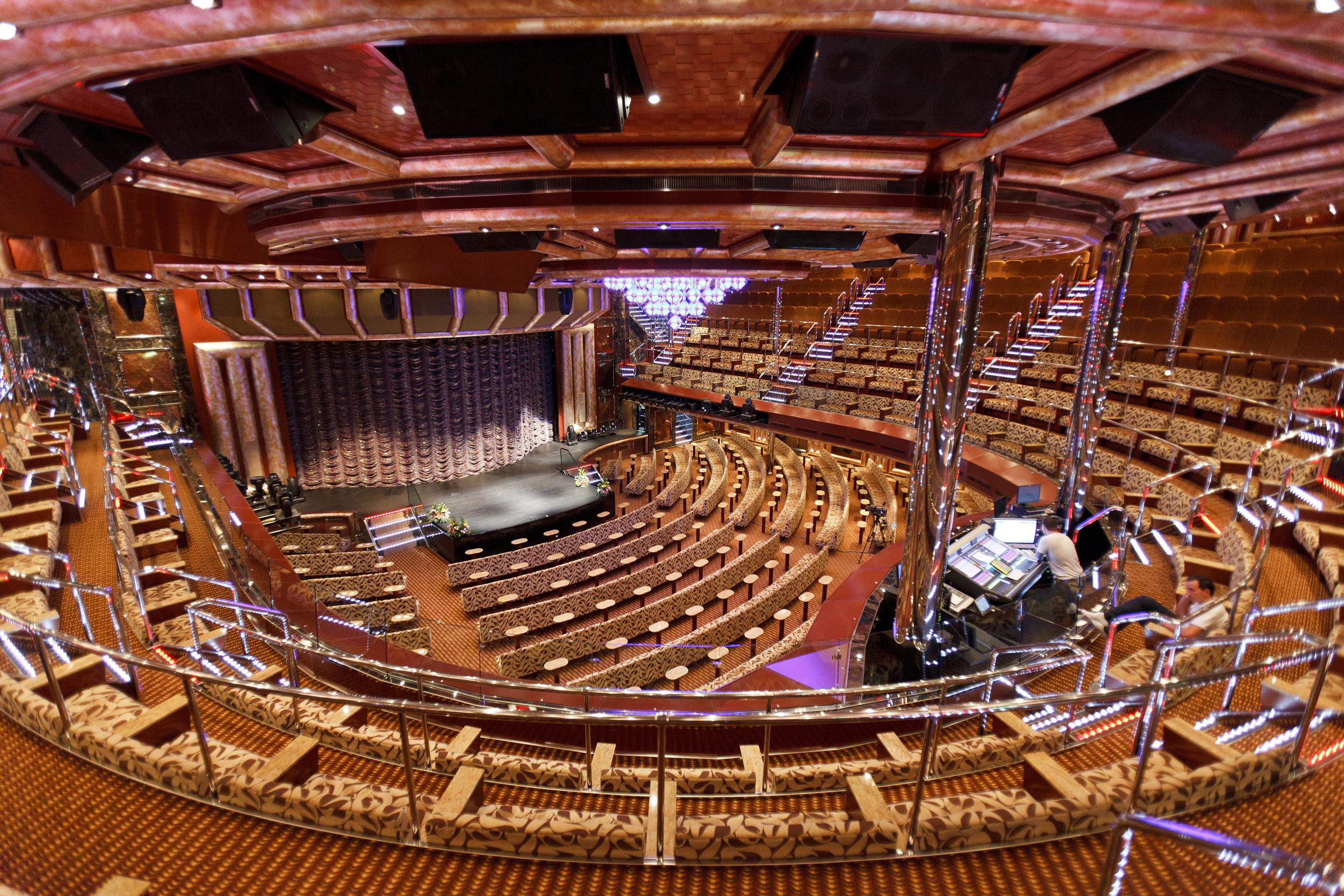 Le grand théâtre Costa réunit luxe, confort et high tech.