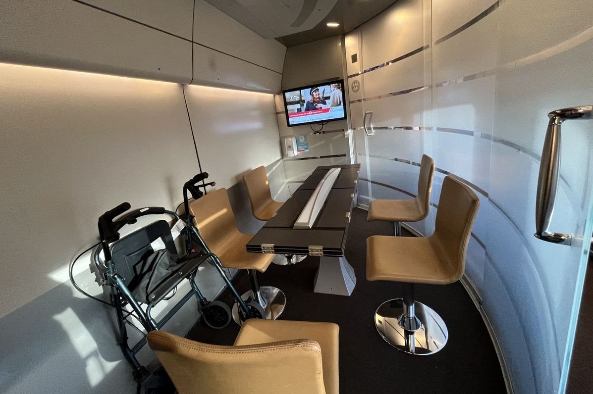 Pour les hommes d'affaires, une salle de réunion privatisable - Photo : PB