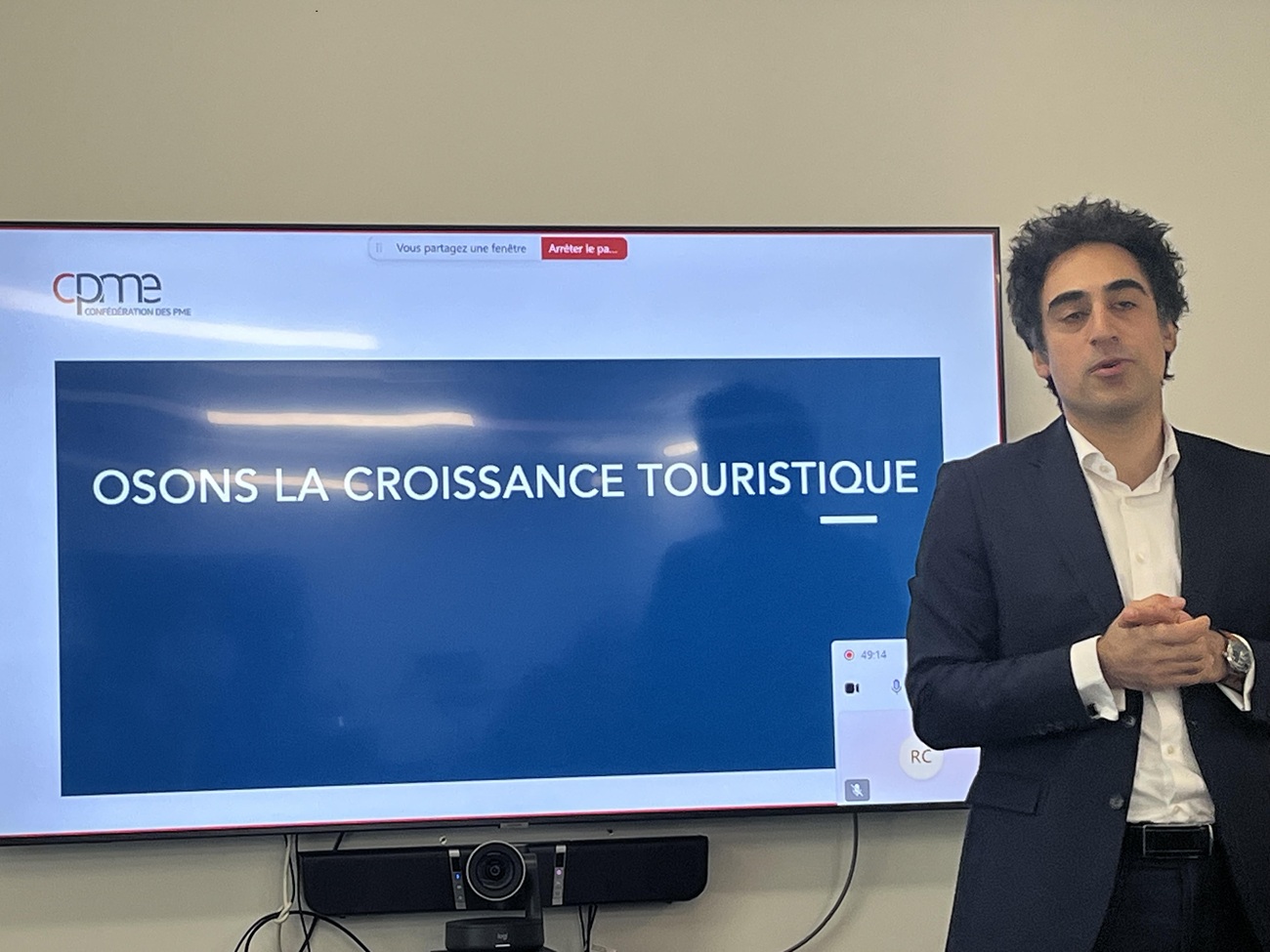 Amir Reza-Tofighi, président de la CPME, lors de la présentation de la stratégie visant à porter le tourisme à 10% du PIB d’ici 2035 - Photo : LG