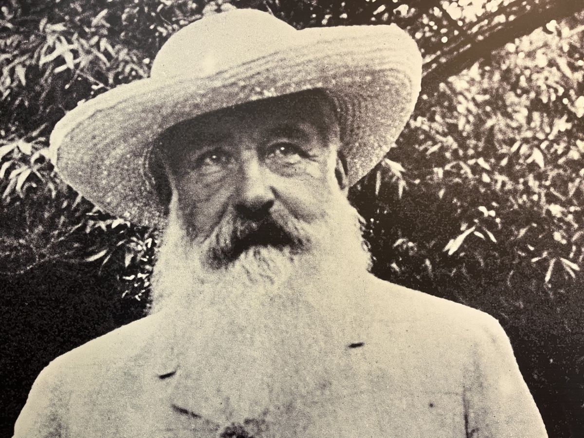 Photo de Claude Monet âgé, présentée dans sa maison de Giverny - Photo : PB