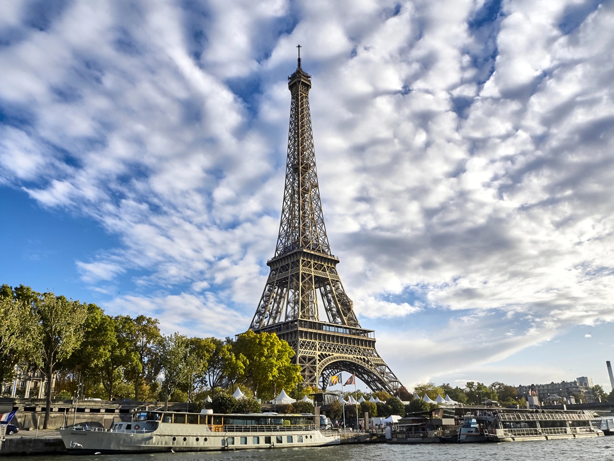 La tour Eiffel impose la réservation en ligne pour les groupes dès septembre 2026 - Depositphotos.com Auteur gpiazzese