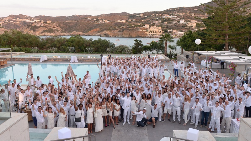 Les décideurs du e-tourisme, de l'e-retail et du e-commerce se sont retrouvés en Crète dans le somptueux décor de l'hôtel Capsis Elite Resort Out of the Blue (c) DGTV