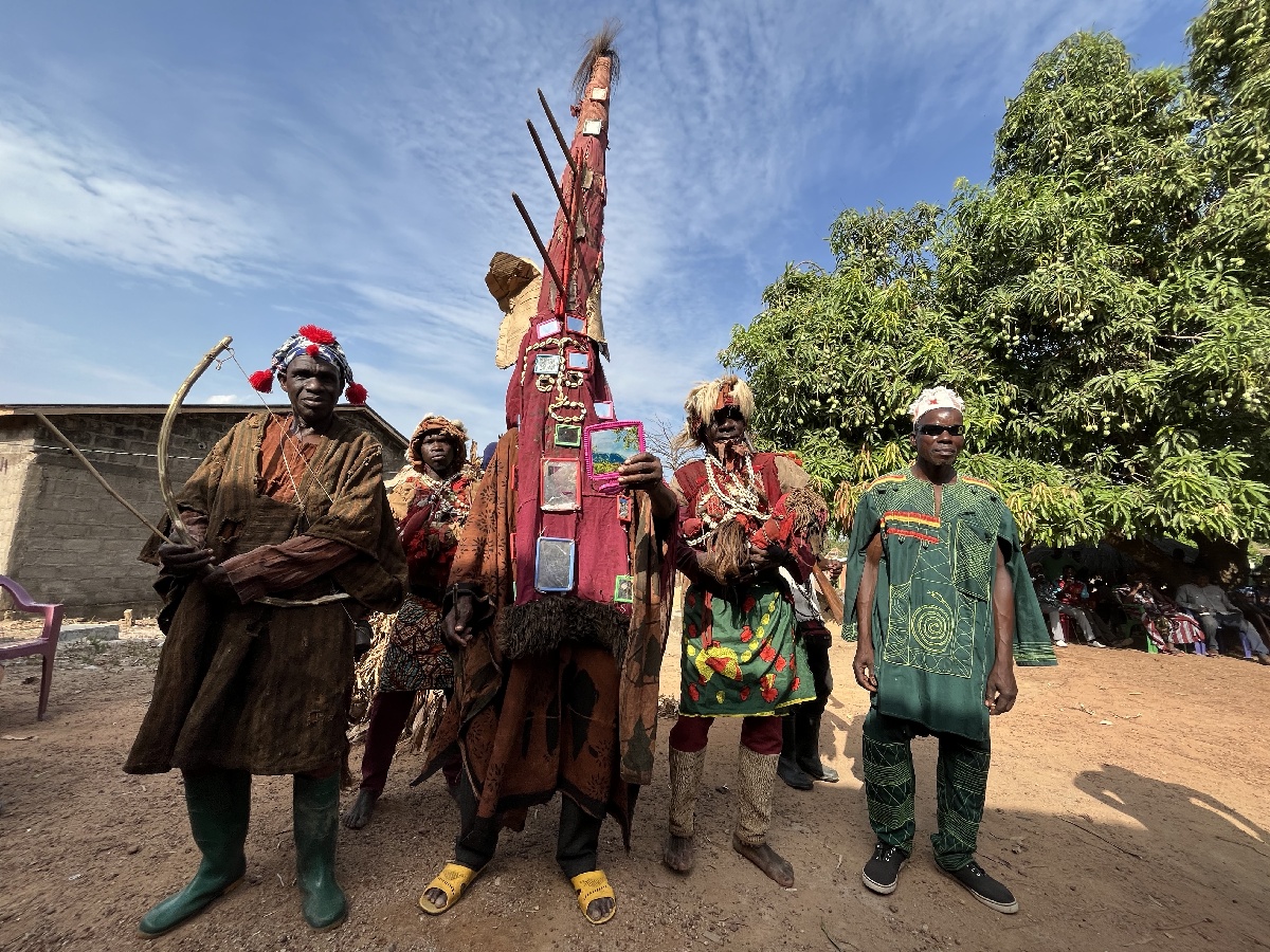 Nous sommes près de Faranah, terre des griots et patrie des Dozos, médecines-mens de la jungle. - Photo PB