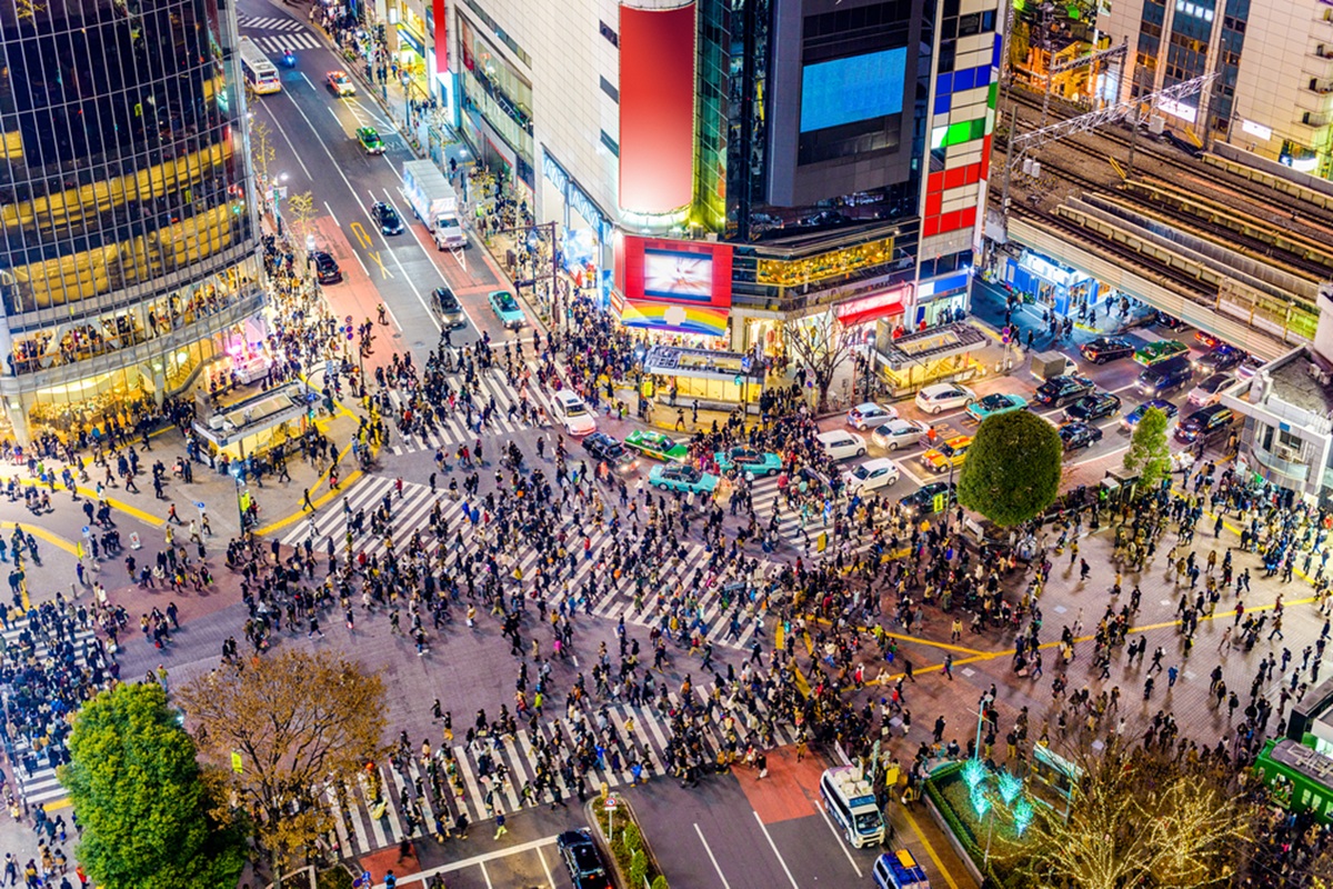 L’arrondissement de Shibuya, au cœur de Tokyo, verbalise les personnes qui jettent des déchets dans les espaces publics.@depositphotos/sepavone