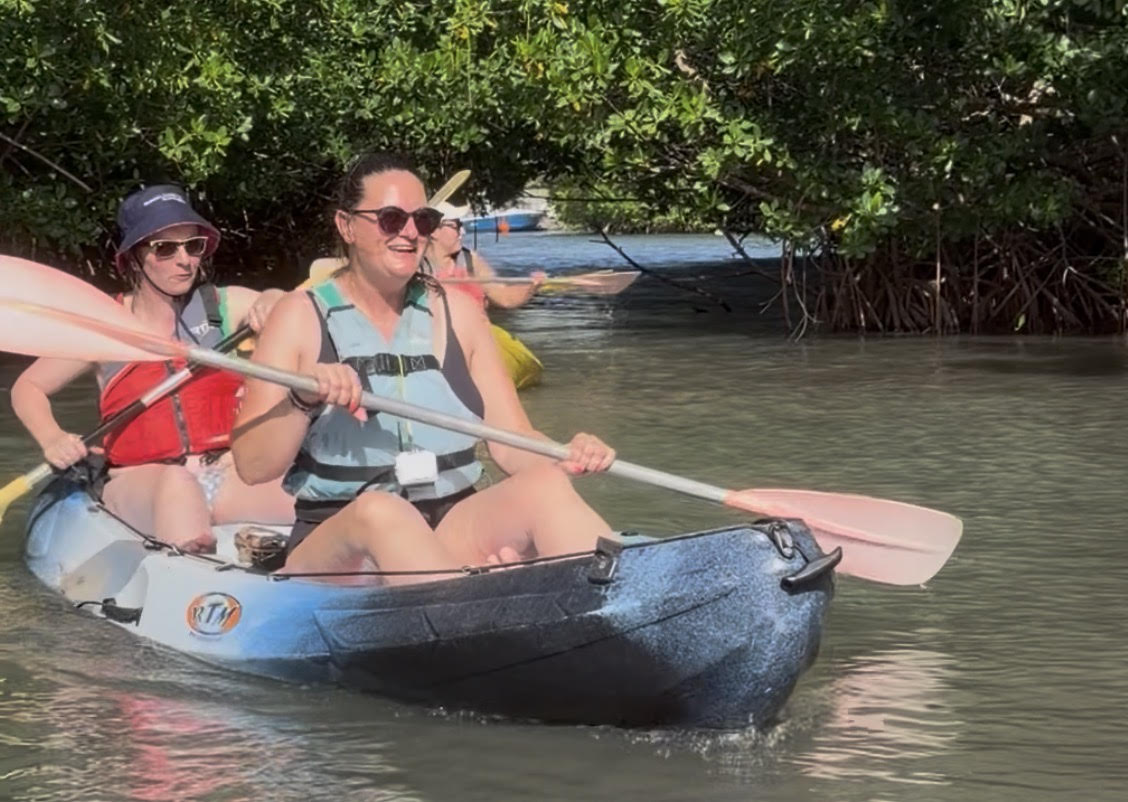 Un des grands moments du séjour : la découverte de la mangrove en pagayant - Photo : LG