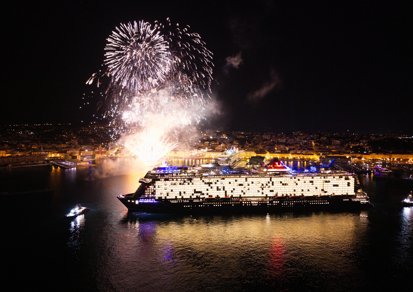 Après son baptême, le Mein Schiff Flow débute sa saison inaugurale en Méditerranée - Photo : TUI Cruises, Fabio Kohler