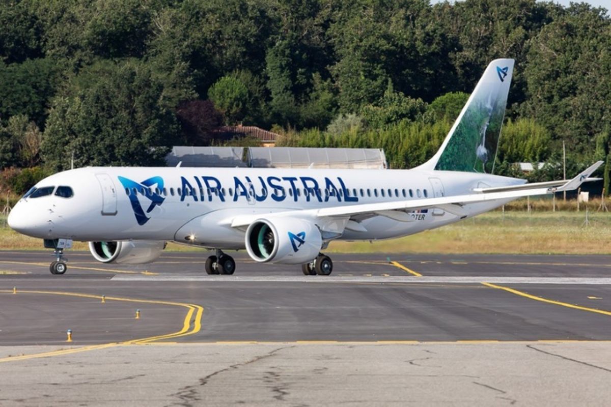 Un A.220 Air Austral . Photo : C.Alloing