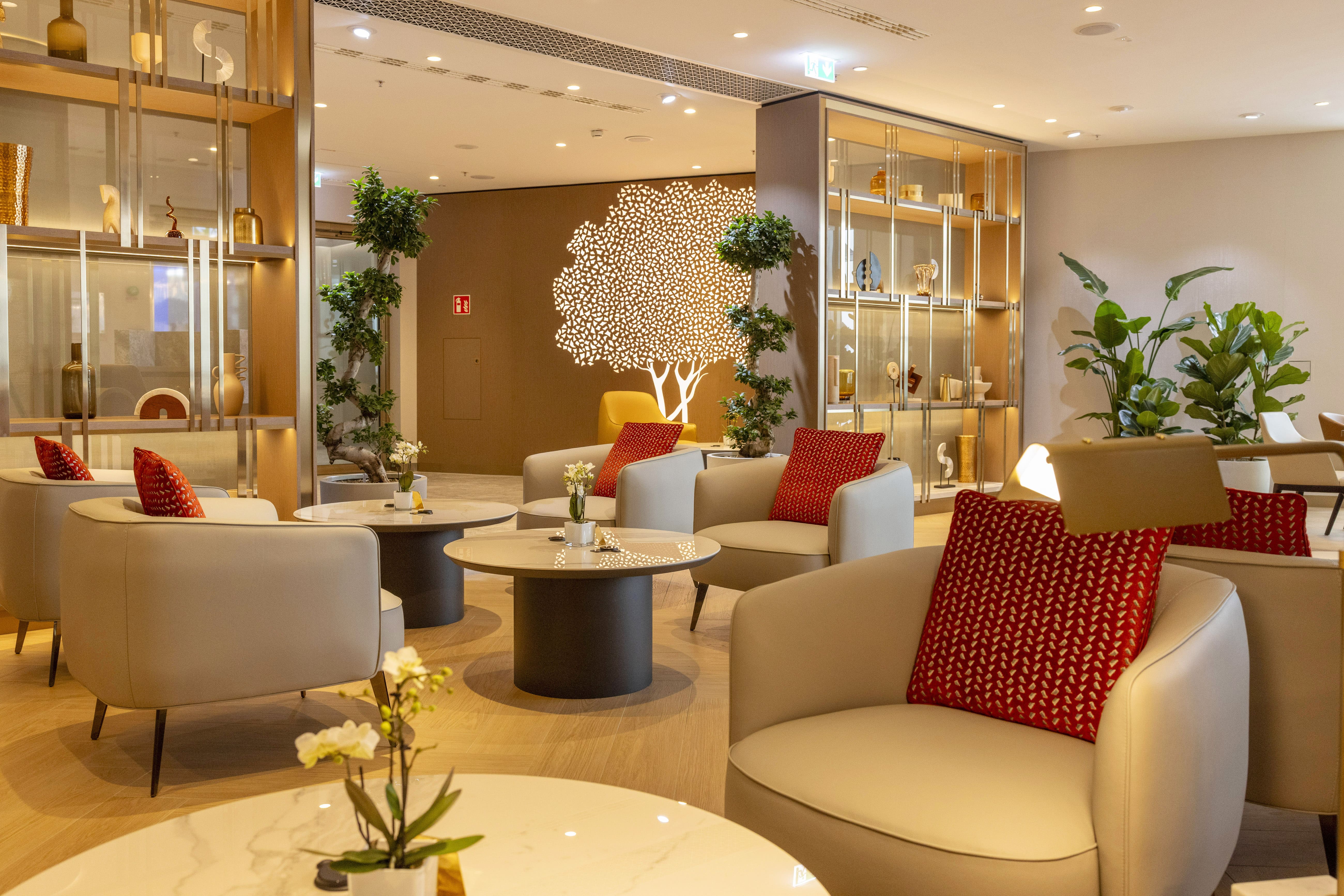 Emirates modernise ses salons d'aéroport à travers un nouveau design, Emirates lounge airport Munich, image by Emirates