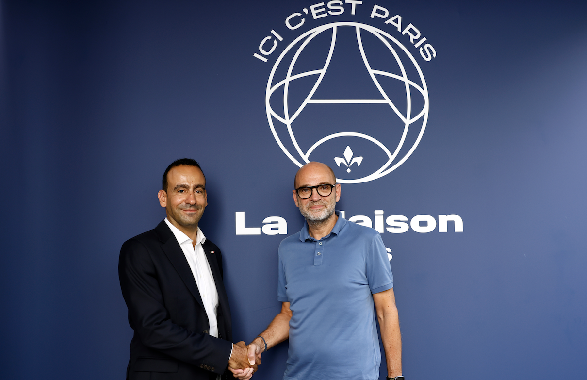 Adam Oubuih, Directeur général d'Atout France, et Victoriano Melero, Directeur général du PSG, ont signé un partenariat stratégique - Photo Atout France et le Paris Saint-Germain
