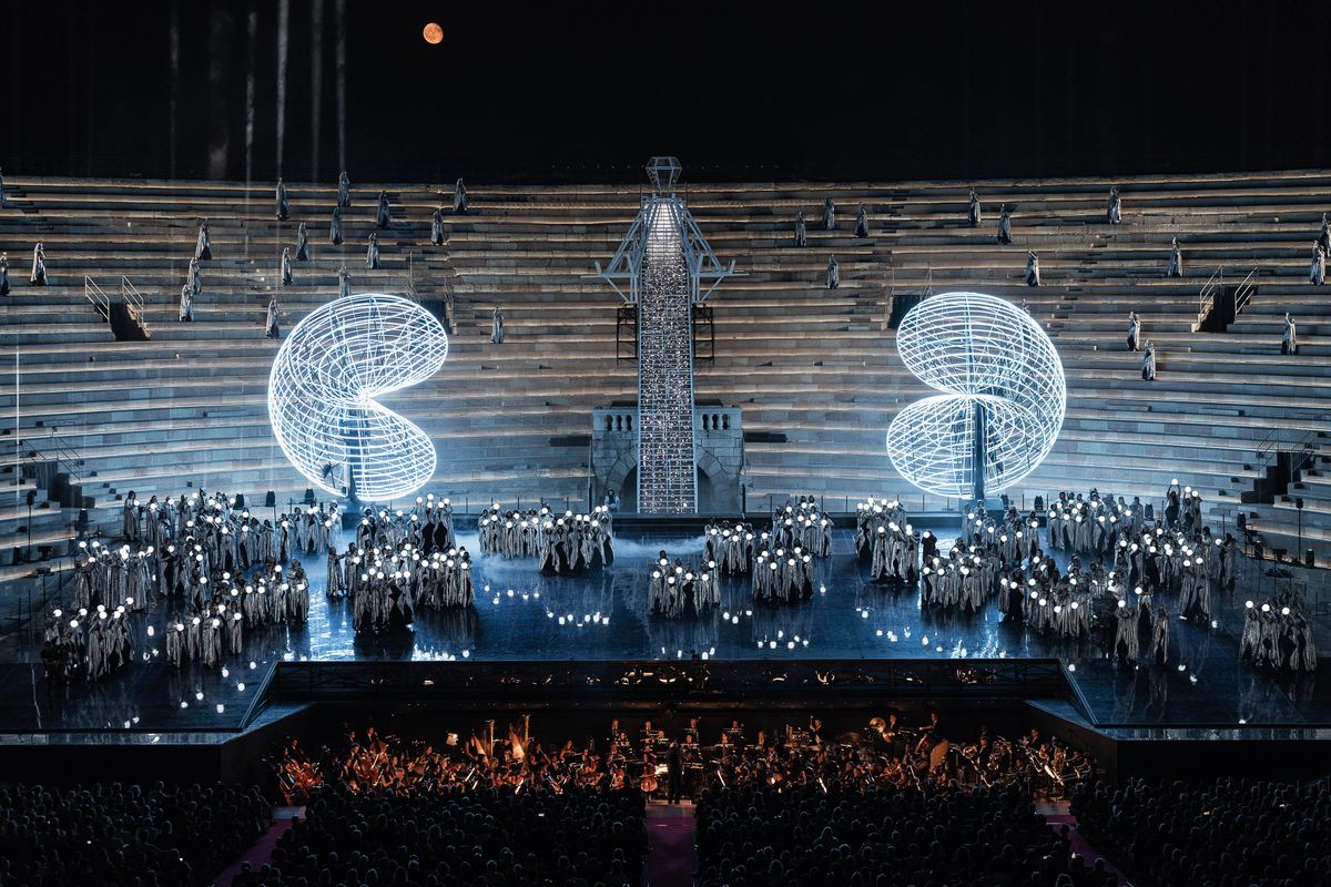 Un décor plein de lumière pour le Nabucco de Foda © EnneviFoto