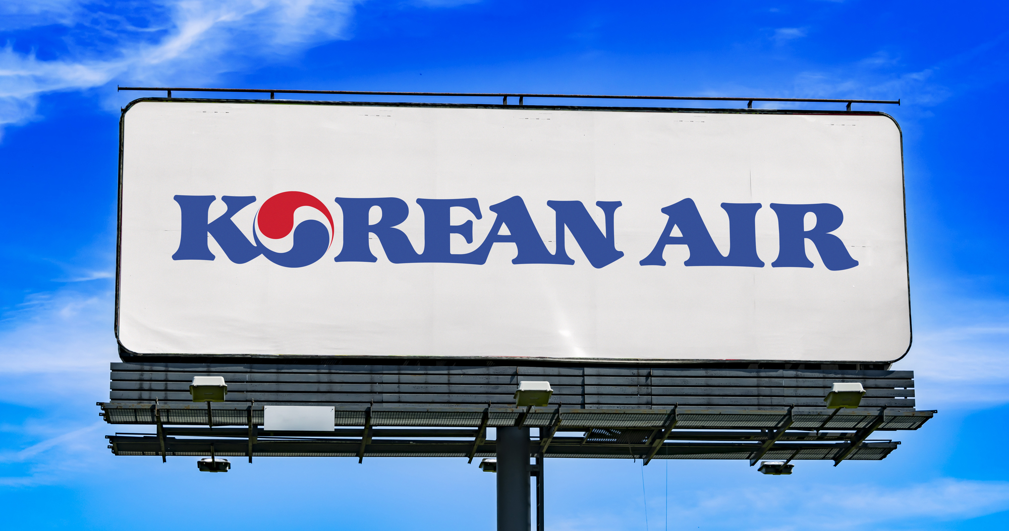 Nouvelle liaison de Korean Aix.    DepositPhotos.com/monticello