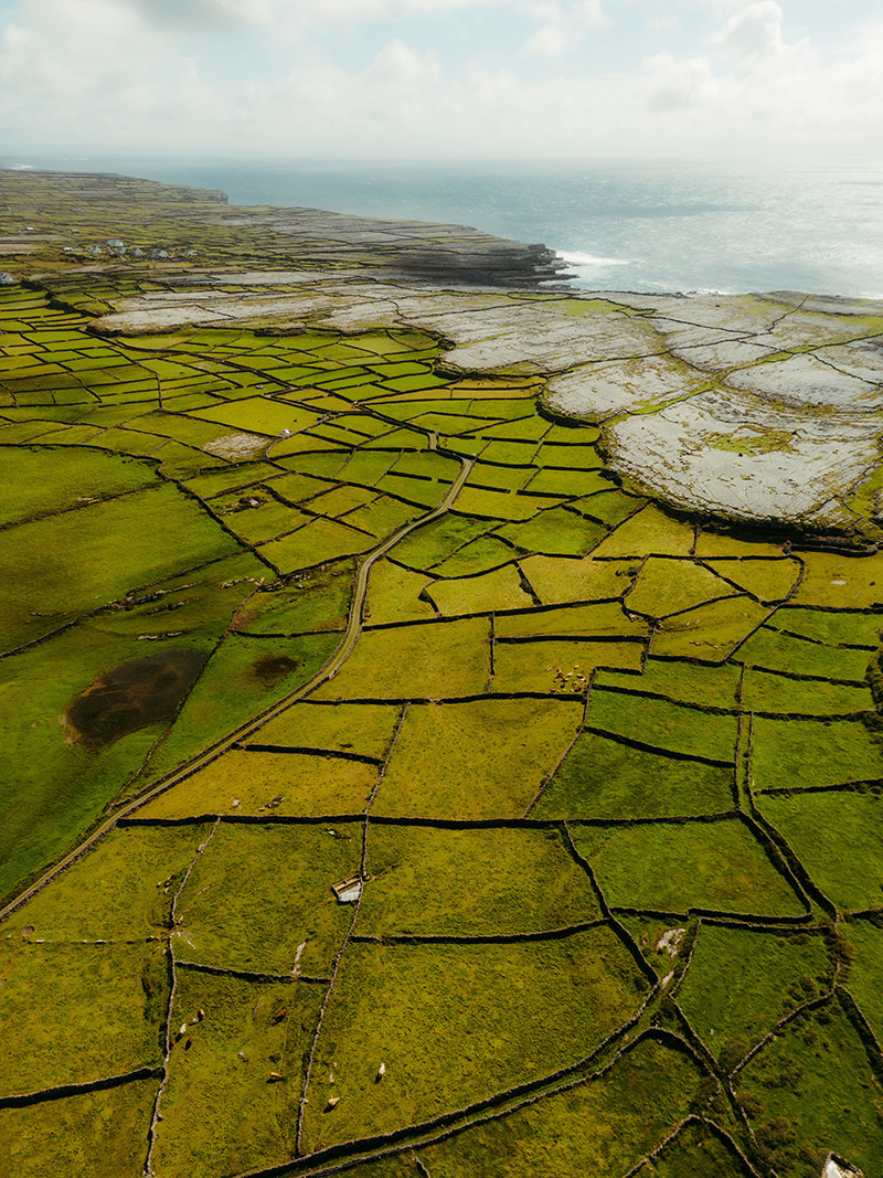 Comté de Clare, Ireland / © Unsplash - Jonathan Borba