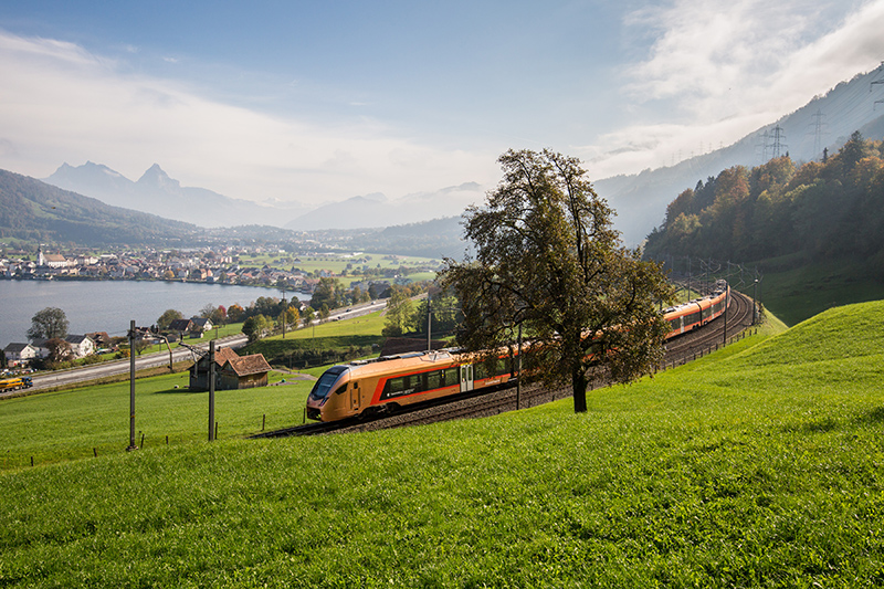 Voralpen-Express avec vue sur Arth-Goldau © Südostbahn, 2020 / Markus Schäll