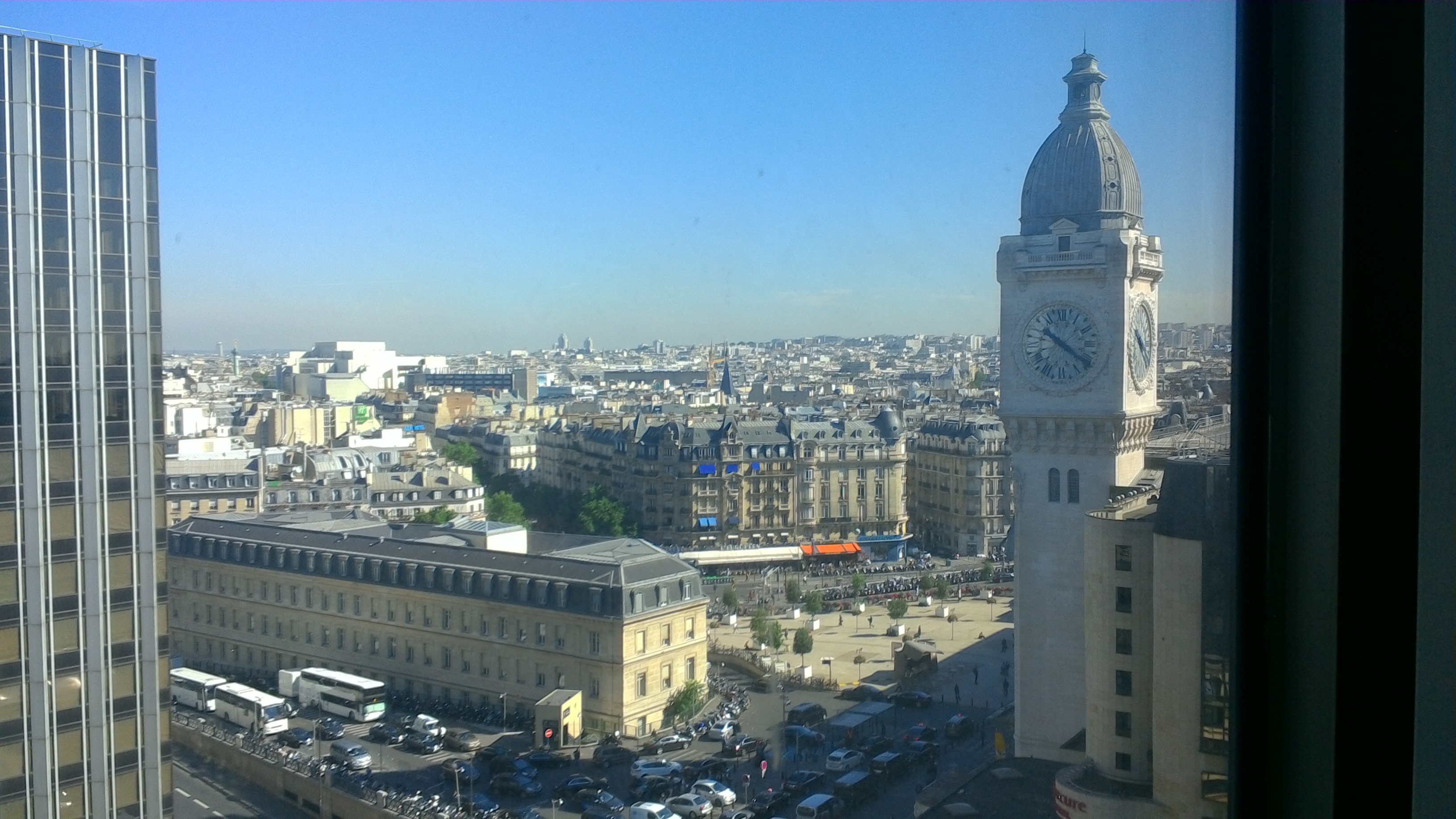 Une vue sur la Tour de l'Horloge de la Gare de Lyon (c) Johanna Gutkind