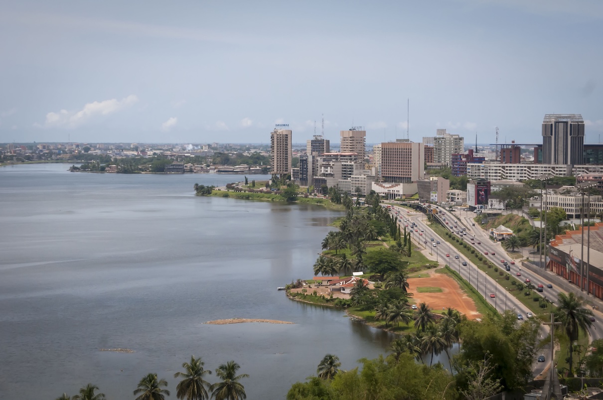 Emirates dessert actuellement Abidjan avec des vols quotidiens - Depositphotos.com, Roman_Yanushevsky
