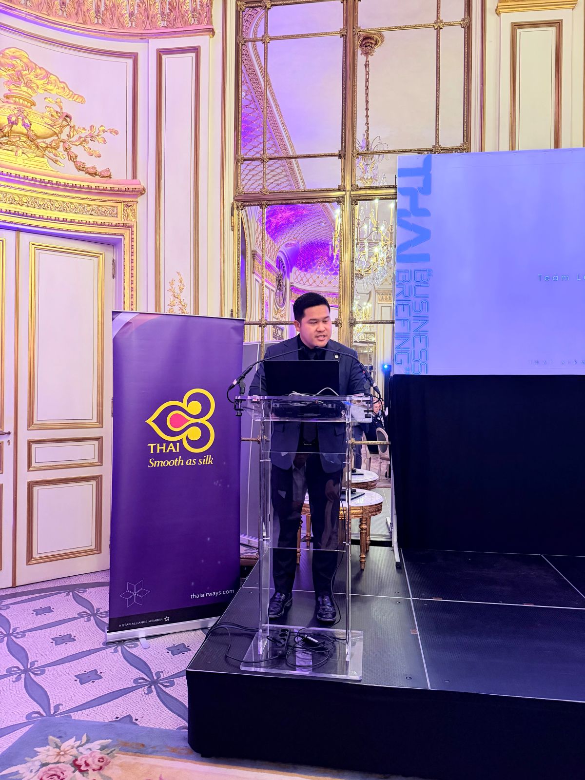 Rithavee Plikarnon, le responsable des équipes France, Italie, Belgique et Royaume-Uni. Photo : C.Hardin
