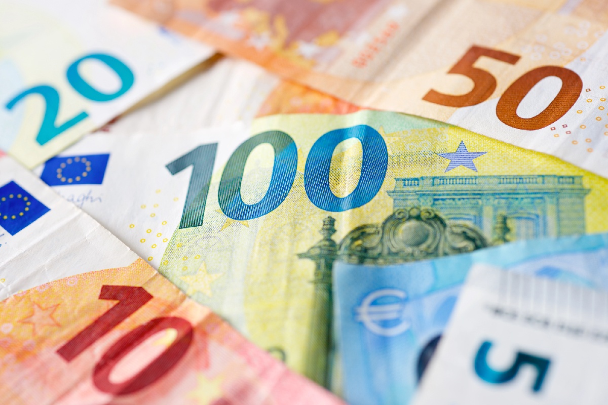 Taux de change : l’euro sous pression face au dollar, les banques centrales temporisent - Depositphotos.com, Auteur pedro2009