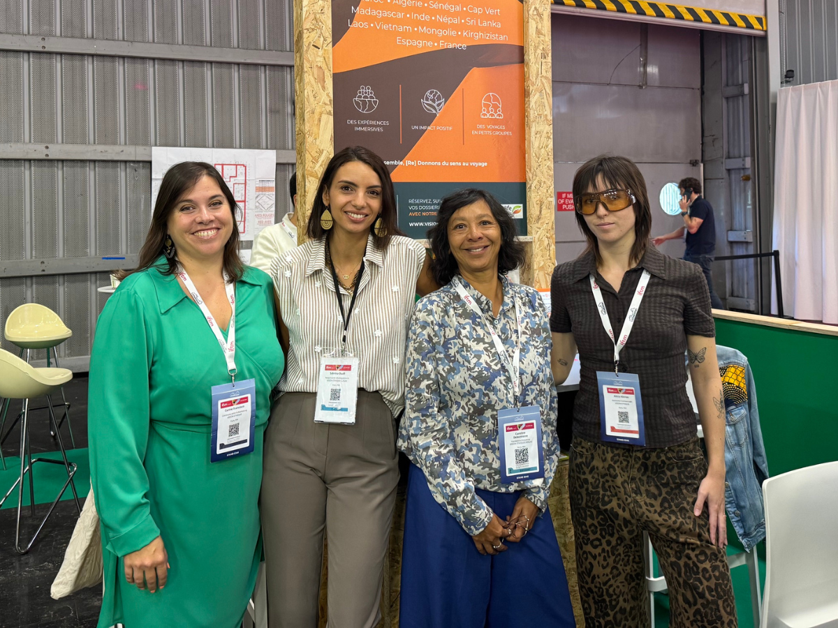 L'équipe Vision Éthique sur leur stand à l'IFTM 2026.  Photo : NP