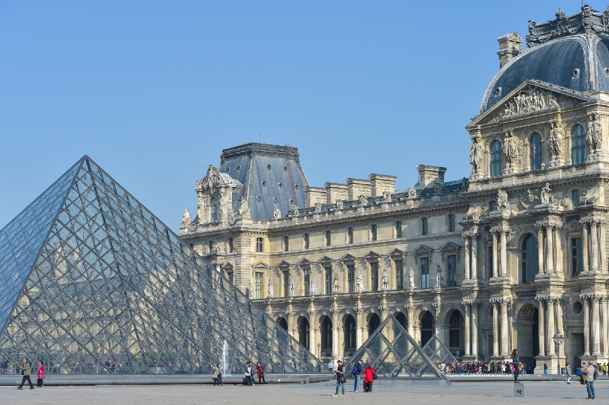 L'accès au musée du Louvre bloqué par des manifestants - Depositphotos.Auteur FreeProd