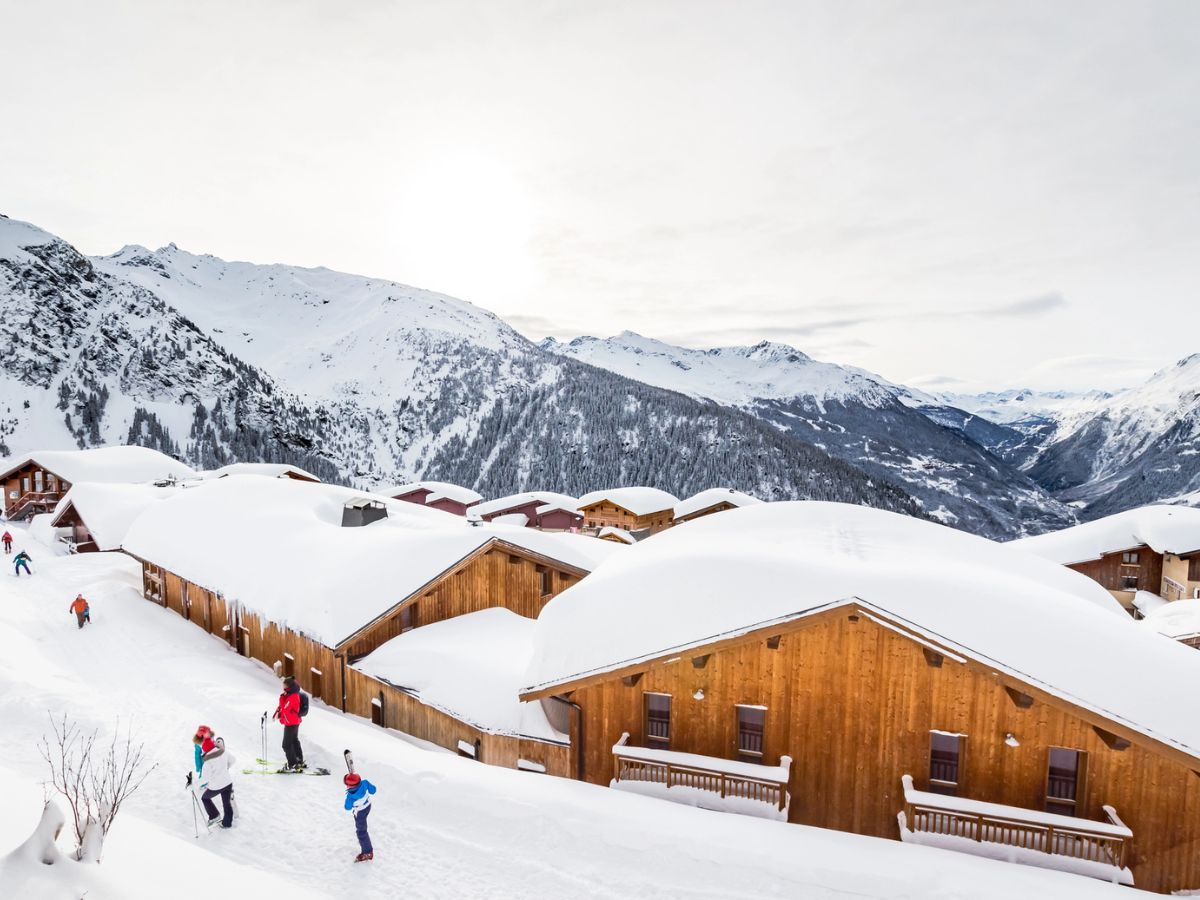 Les stations françaises préparent le lancement de la saison de ski 2026-2027 - DepositPhotos.com, www.navarro.gmail.com
