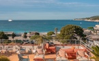 Depuis le rooftop, une vue imprenable sur la Grande bleue - Photo : Nicolas Anetson/Hôtel Liautaud