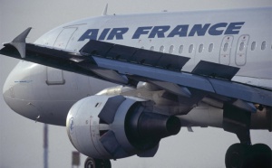 Air France : les associations de consommateurs attendent la baisse de la surcharge